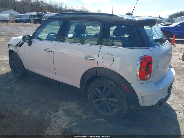 2013 MINI COUNTRYMAN WMWZC3C56DWP51028 Photo 2