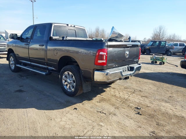 3C6UR5DJ7LG252732 RAM 2500 Big Horn 4x4 6&#039;4 Box