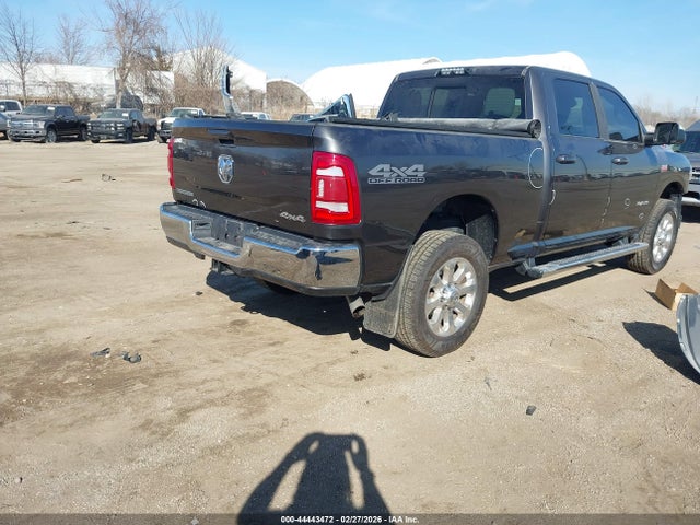 3C6UR5DJ7LG252732 RAM 2500 Big Horn 4x4 6&#039;4 Box