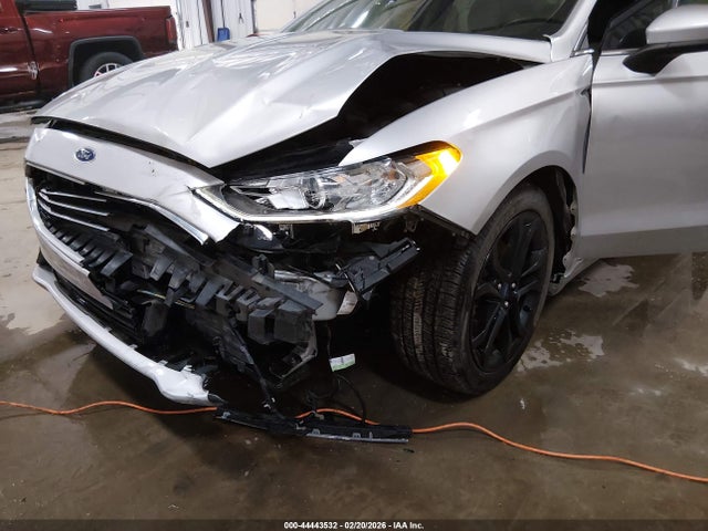 3FA6P0HD7KR250907 Ford FUSION SE