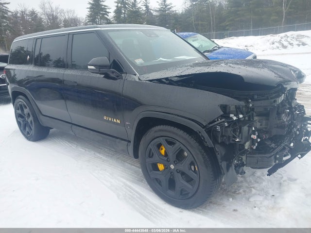 2023 RIVIAN R1S 7PDSGABA1PN026029