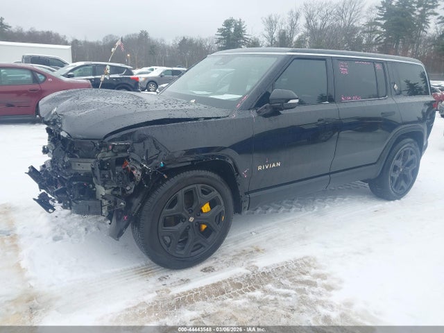 2023 RIVIAN R1S 7PDSGABA1PN026029 Photo 1