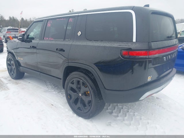 2023 RIVIAN R1S 7PDSGABA1PN026029 Photo 2