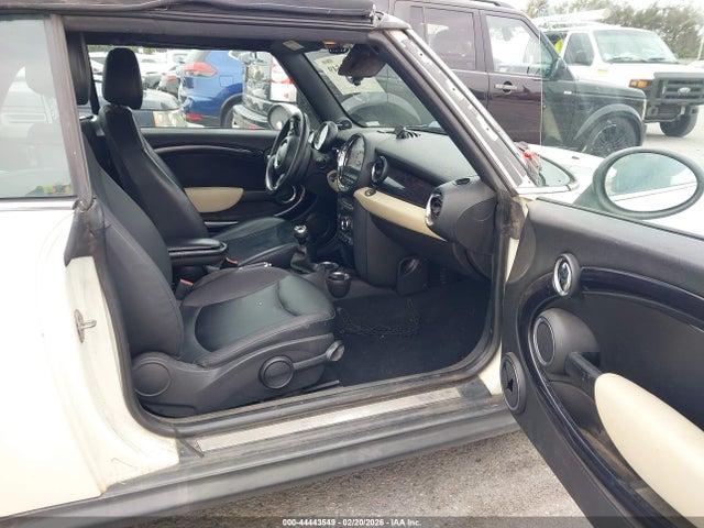 2011 MINI COOPER WMWZN3C5XBTZ89425 Photo 4