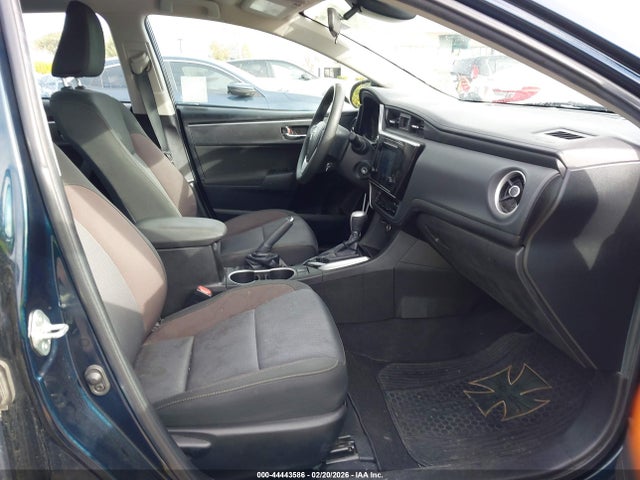 5YFBURHE9KP946978 Toyota COROLLA LE