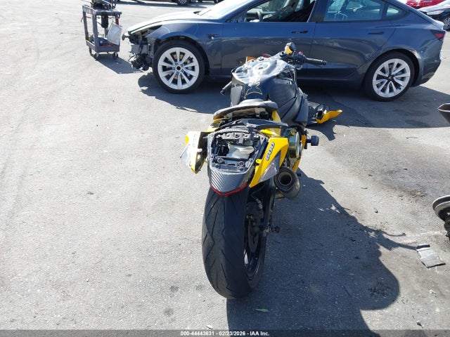 Suzuki GSX-R600 2017 JS1GN7FA8H2101516 Image 6