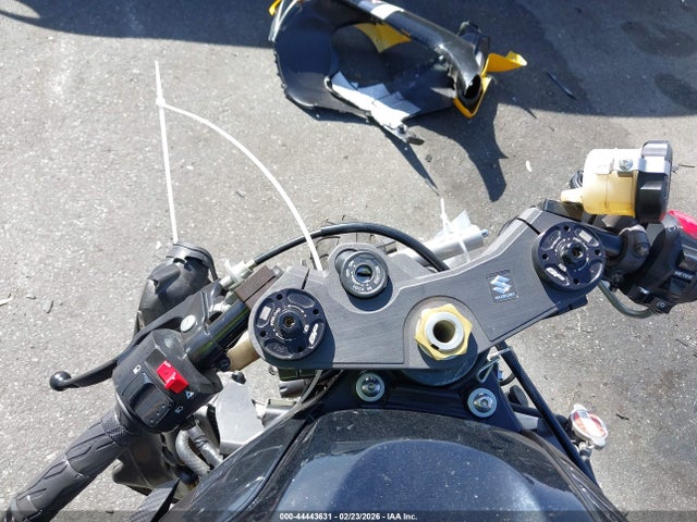 Suzuki GSX-R600 2017 JS1GN7FA8H2101516 Image 7