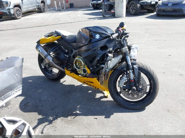 Suzuki GSX-R600 2017 JS1GN7FA8H2101516 Image 8
