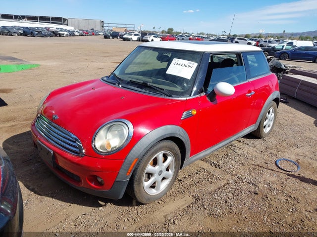 2010 MINI COOPER WMWMF3C56ATZ22133 Photo 1