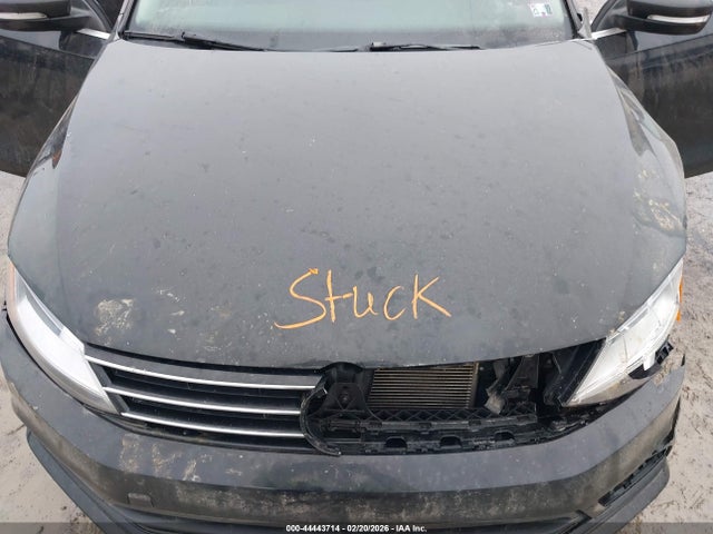 44443714 :رقم المزاد ، 3VWDB7AJXHM235488 vin ، 2017 Volkswagen Jetta 1.4t Se مزاد بيع