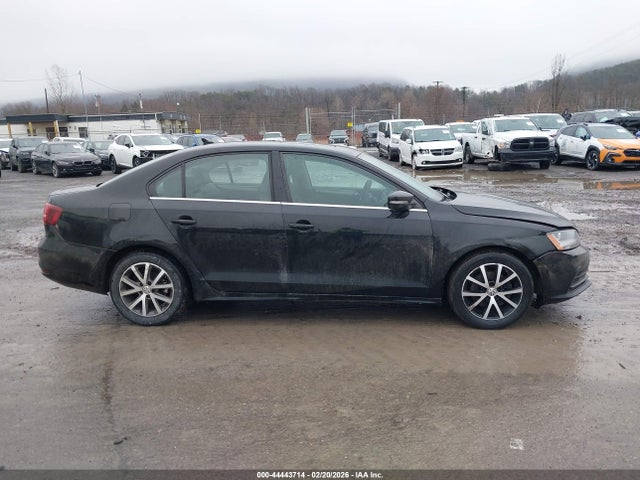 44443714 :رقم المزاد ، 3VWDB7AJXHM235488 vin ، 2017 Volkswagen Jetta 1.4t Se مزاد بيع