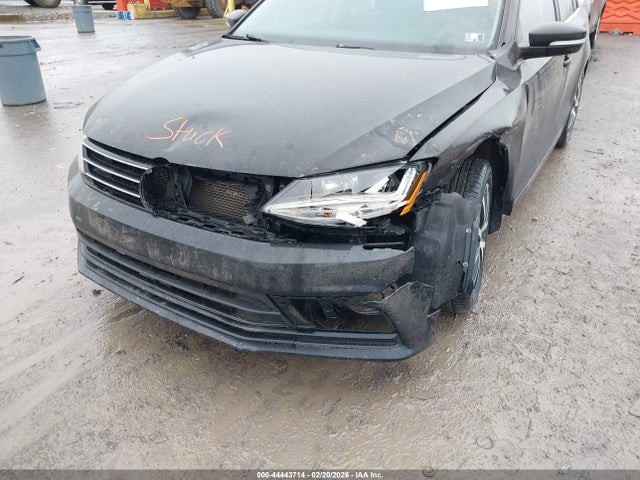44443714 :رقم المزاد ، 3VWDB7AJXHM235488 vin ، 2017 Volkswagen Jetta 1.4t Se مزاد بيع