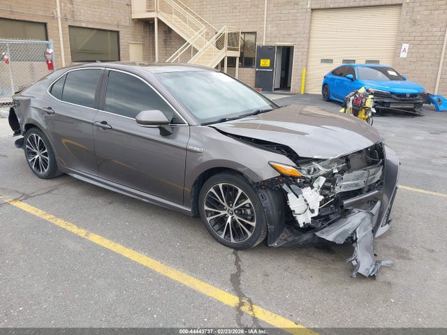 2018 TOYOTA CAMRY HYBRID 4T1B21HK1JU009228