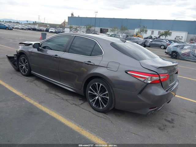 2018 TOYOTA CAMRY HYBRID 4T1B21HK1JU009228 Photo 2