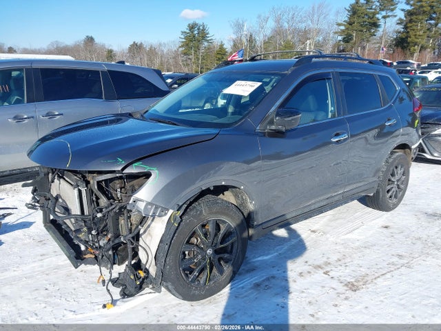 Nissan ROGUE SV 2018 5N1AT2MVXJC839114 Image 2
