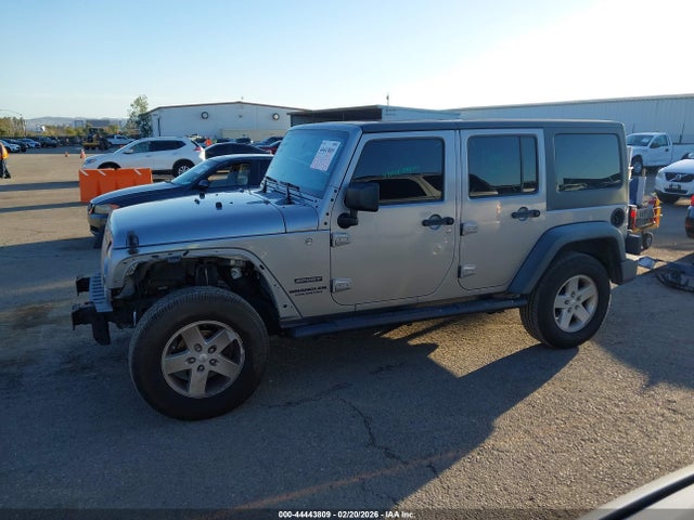 1C4BJWDG4FL517633 Jeep Wrangler Unlimited Sport