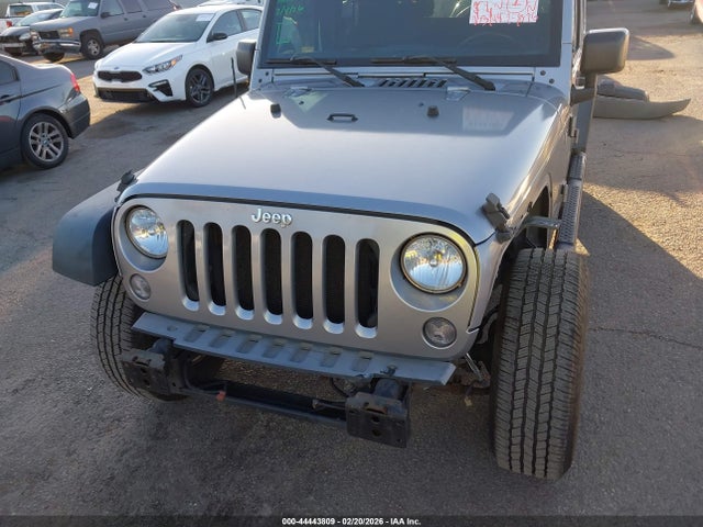 1C4BJWDG4FL517633 Jeep Wrangler Unlimited Sport