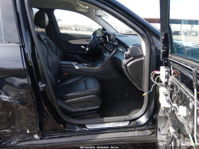 44443826 :رقم المزاد ، WDC0G4JBXK1005572 vin ، 2019 Mercedes-benz Glc 300 مزاد بيع