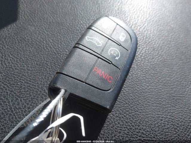 44443848 :رقم المزاد ، 2C3CCAEGXJH140140 vin ، 2018 Chrysler 300 Limited مزاد بيع