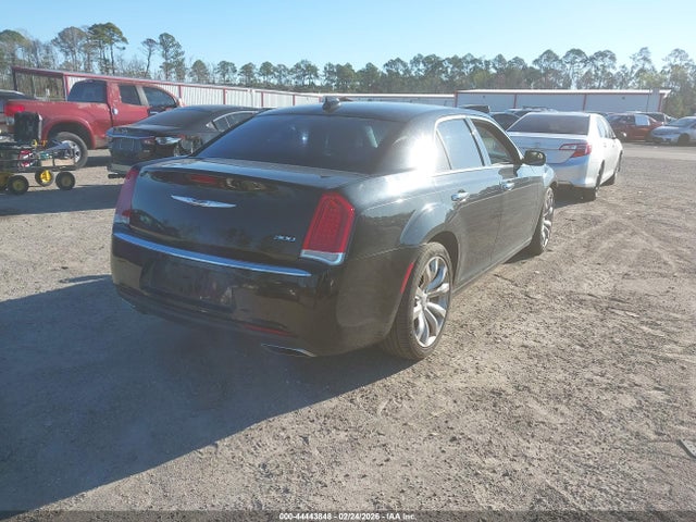 44443848 :رقم المزاد ، 2C3CCAEGXJH140140 vin ، 2018 Chrysler 300 Limited مزاد بيع
