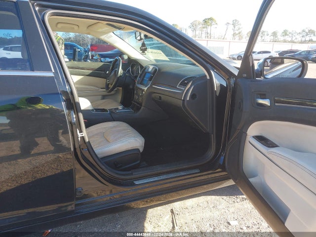 44443848 :رقم المزاد ، 2C3CCAEGXJH140140 vin ، 2018 Chrysler 300 Limited مزاد بيع