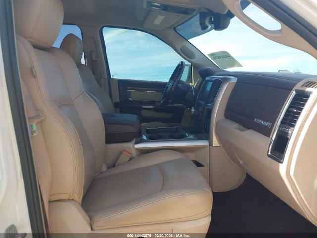 44443879 :رقم المزاد ، 1C6RR7NT5HS660003 vin ، 2017 Ram 1500 Laramie  4x4 5'7 Box مزاد بيع