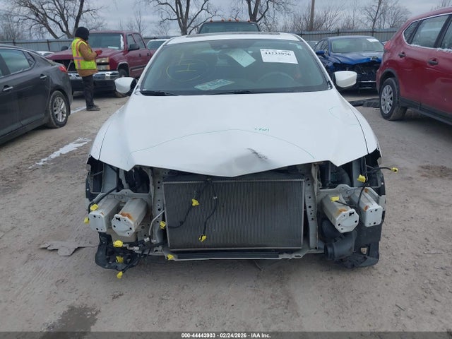 Aukcja sprzedaży 2016 Acura Ilx Premium Package/technology Plus Package, vin: 19UDE2F79GA000877, numer aukcji: 44443903