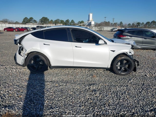 44443934 :رقم المزاد ، 7SAYGDEE5TA441994 vin ، 2026 Tesla Model Y مزاد بيع
