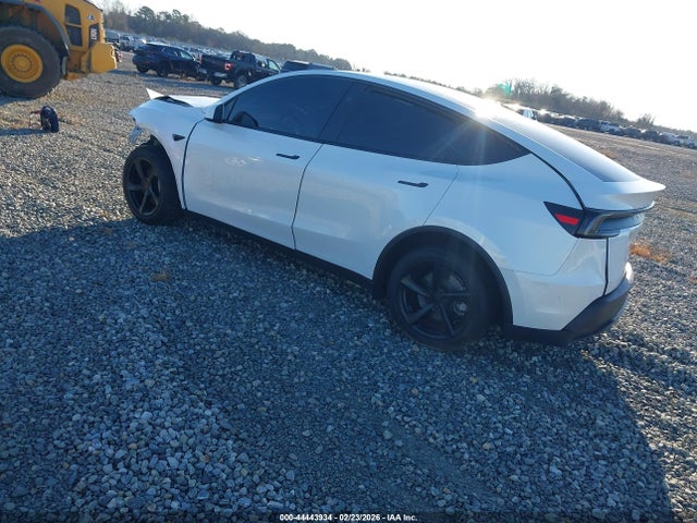 2026 TESLA MODEL Y 7SAYGDEE5TA441994 Photo 2