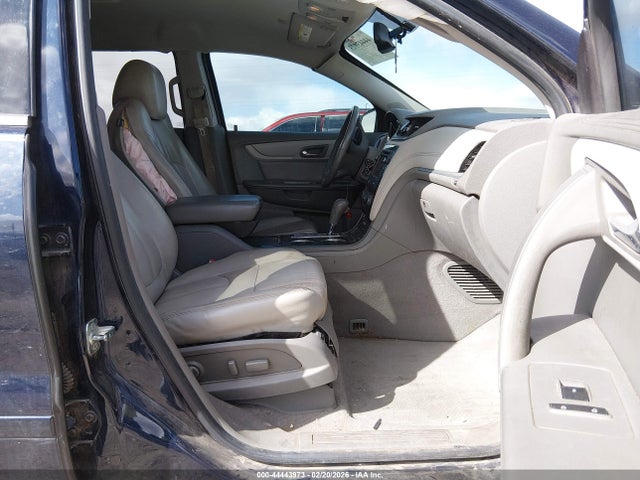 1GNKRHKD0HJ186942 Chevrolet Traverse 2lt