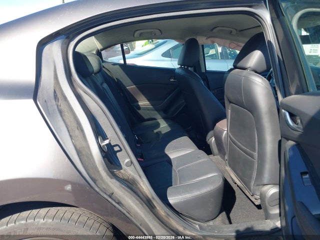 3MZBN1V31JM191782 Mazda Mazda3 Touring