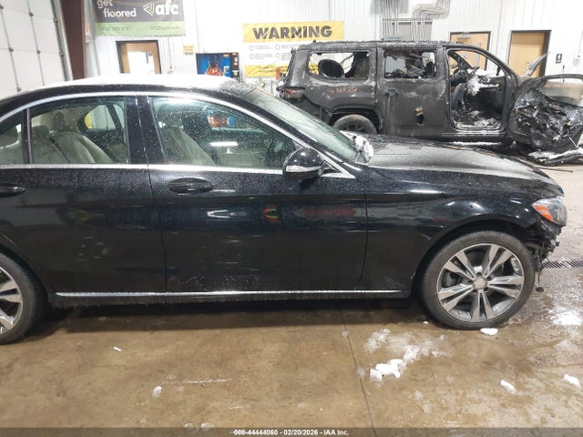 Продажа на аукционе авто 2015 Mercedes-benz C 300 4matic, vin: 55SWF4KB2FU001836, номер лота: 44444060