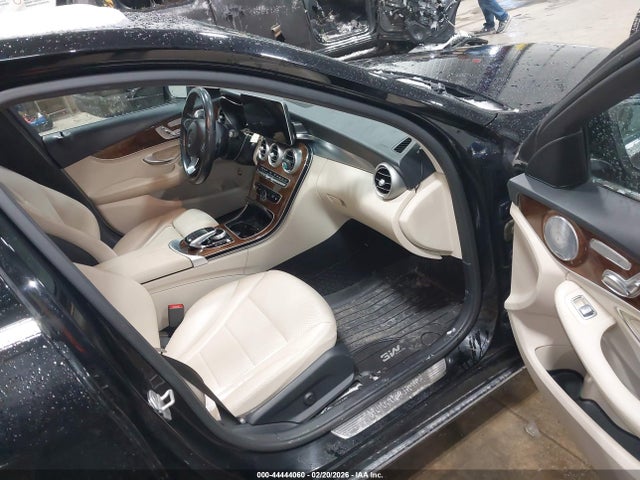 Продажа на аукционе авто 2015 Mercedes-benz C 300 4matic, vin: 55SWF4KB2FU001836, номер лота: 44444060