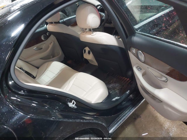 Продажа на аукционе авто 2015 Mercedes-benz C 300 4matic, vin: 55SWF4KB2FU001836, номер лота: 44444060