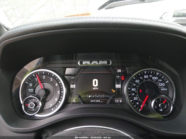 44444061 :رقم المزاد ، 1C6SRFJT7NN140669 vin ، 2022 Ram 1500 Laramie  4x4 5'7 Box مزاد بيع