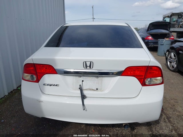 Продажа на аукционе авто 2011 Honda Civic Lx, vin: 2HGFA1F54BH308465, номер лота: 44444085