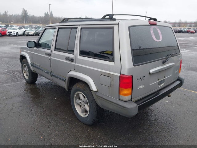 44444099 :رقم المزاد ، 1J4FT48SXYL252258 vin ، 2000 Jeep Cherokee Sport مزاد بيع