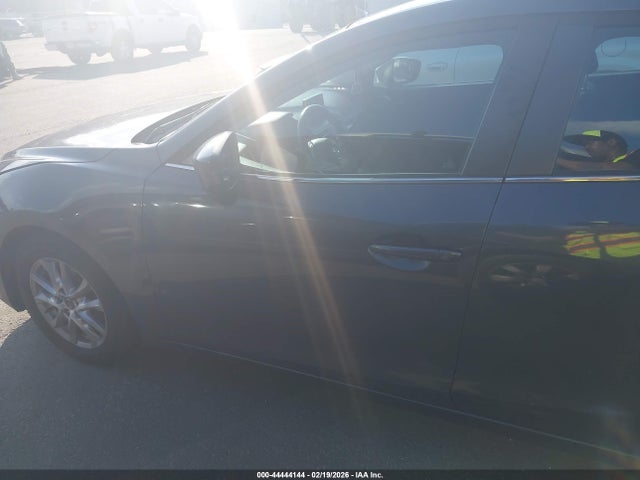 2015 Mazda Mazda3 I Touring მანქანა იყიდება აუქციონზე, vin: 3MZBM1V70FM138259, აუქციონის ნომერი: 44444144