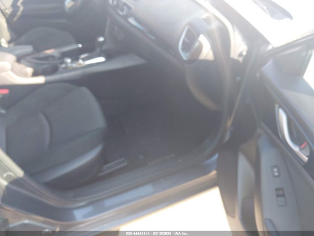 2015 Mazda Mazda3 I Touring მანქანა იყიდება აუქციონზე, vin: 3MZBM1V70FM138259, აუქციონის ნომერი: 44444144