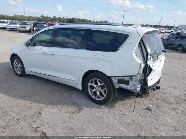 2017 CHRYSLER PACIFICA 2C4RC1GG5HR705661 Photo 2