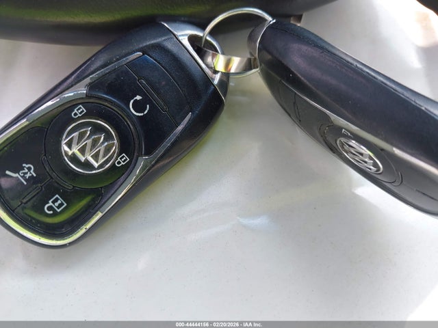44444156 :رقم المزاد ، LRBFX1SAXJD006124 vin ، 2018 Buick Envision Essence مزاد بيع