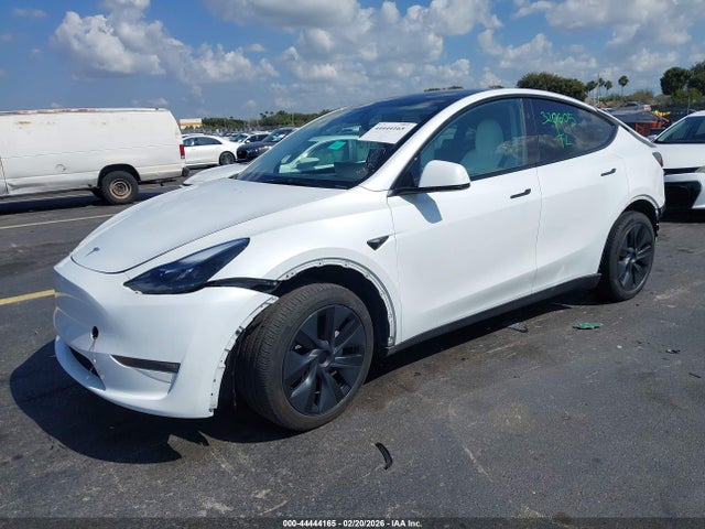 2024 Tesla Model Y Long Range Dual Motor All-wheel Drive მანქანა იყიდება აუქციონზე, vin: 7SAYGDEE9RA320605, აუქციონის ნომერი: 44444165