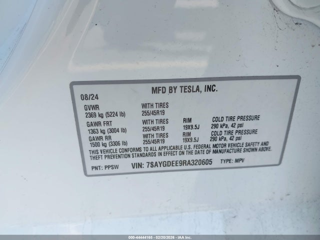 2024 Tesla Model Y Long Range Dual Motor All-wheel Drive მანქანა იყიდება აუქციონზე, vin: 7SAYGDEE9RA320605, აუქციონის ნომერი: 44444165