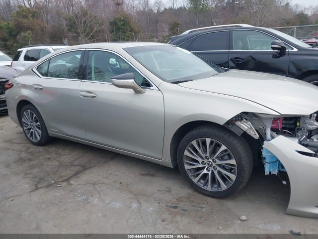 44444175 :رقم المزاد ، 58ADA1C10MU005632 vin ، 2021 Lexus Es 300h مزاد بيع