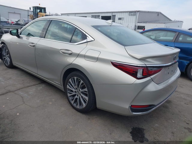 44444175 :رقم المزاد ، 58ADA1C10MU005632 vin ، 2021 Lexus Es 300h مزاد بيع