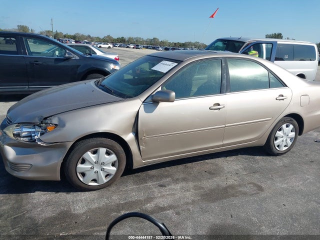 Продаж на аукціоні авто 2005 Toyota Camry Le/se/std/xle, vin: 4T1BE32K354531943, номер лоту: 44444187