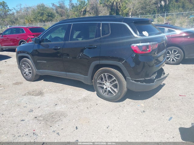44444204 :رقم المزاد ، 3C4NJCBB8JT488766 vin ، 2018 Jeep Compass Sun And Wheel Fwd مزاد بيع