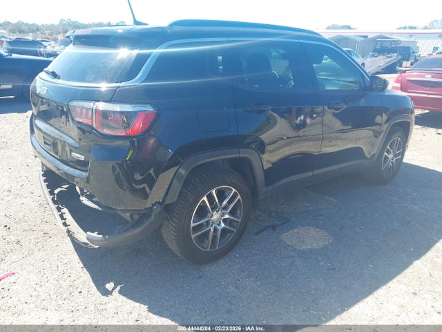44444204 :رقم المزاد ، 3C4NJCBB8JT488766 vin ، 2018 Jeep Compass Sun And Wheel Fwd مزاد بيع