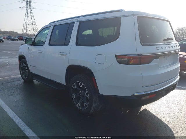 2023 JEEP WAGONEER 1C4SJUDP5PS505826 Photo 2