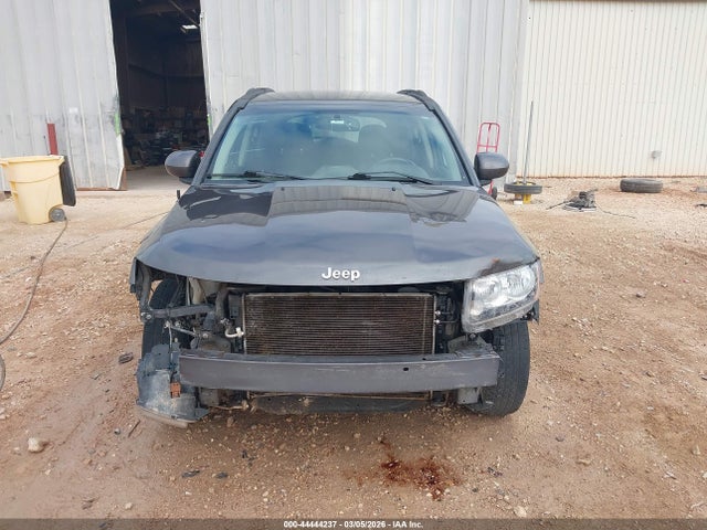 1C4NJDEB4HD191561 Jeep Compass Latitude 4x4